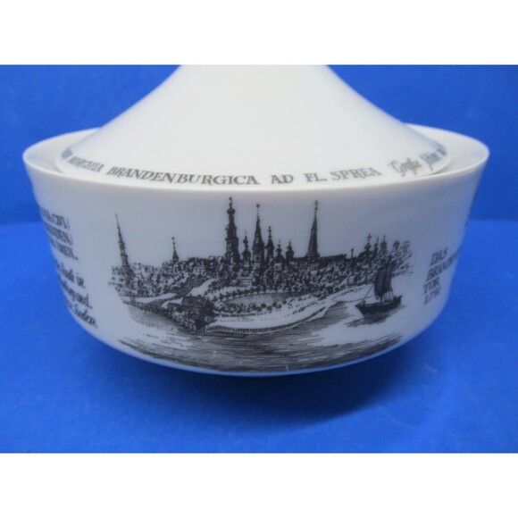 Unterweissbach Mid Century Porcelain 5 1/2" D Covered Bowl 18th Century Scenes - Picture 3 of 16